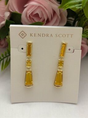 NWOT Kendra Scott Serena Linear Earring in gold orange glass